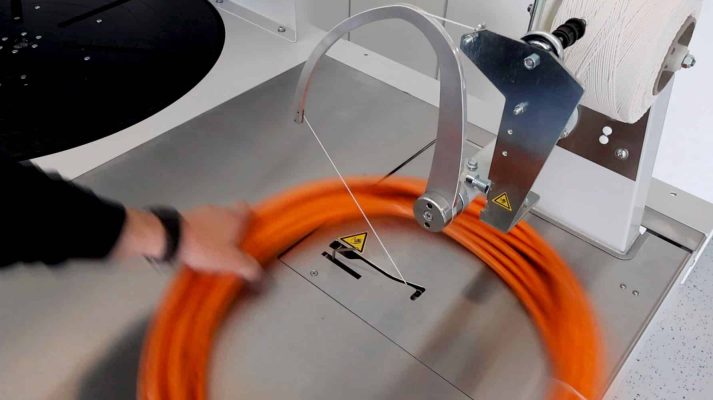 Bindeeinheit zum Abbinden von Kabelringen KRI 850 CB