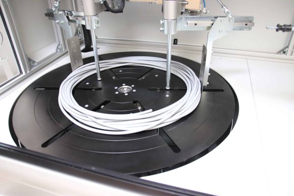 Laying process around winding mandrels