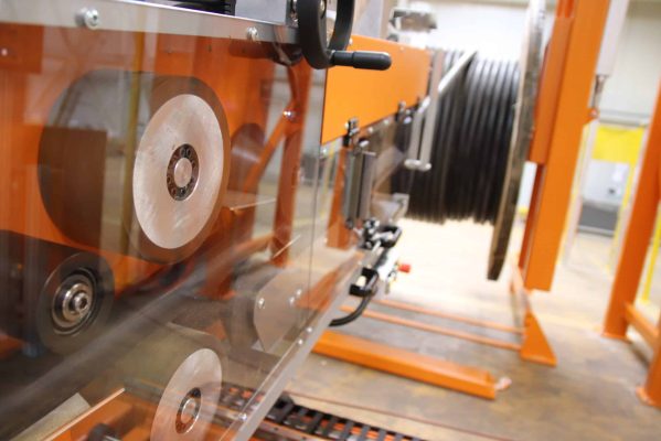 Verlegeeinheit der automatischen Kabelwickelmaschine