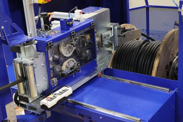 Traversierende Verlegeeinheit der Kabel Aufwickelmaschine W1400