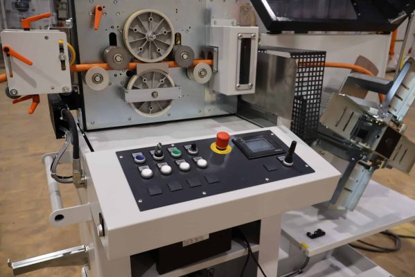 Laying unit and control panel of the MRW650 cable ring winding machine